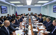 Депутат Андрей Гетманский принял участие в работе круглого стола в Совете Федерации