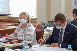 Елена Писарева приняла участие в выездном заседании Правительства области