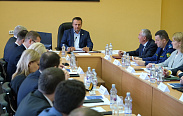 Основные вопросы развития Любытинского района обсудили на выездном заседании правительства региона