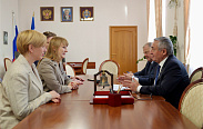 Встреча председателя Новгородской областной Думы Юрия Бобрышева и депутата Государственной Думы Светланы Журовой