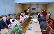 Комитет областной Думы по социальной политике рассмотрел законопроект о региональном капитале "Первый ребенок"