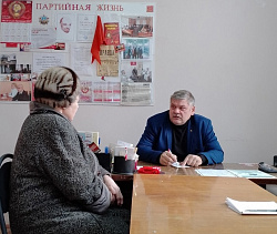 Депутат Новгородской областной Думы Сергей Тихомиров посетил с рабочим визитом посёлок Хвойная
