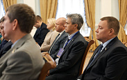 Фракции Новгородской областной Думы обсудили социально значимые инициативы с губернатором Андреем Никитиным
